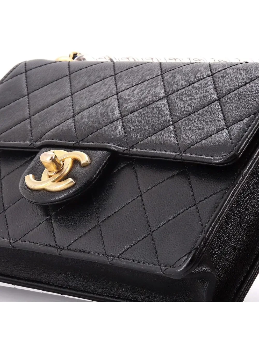 Chanel Chic Pearls Flap Bag Quilted #230129C37B